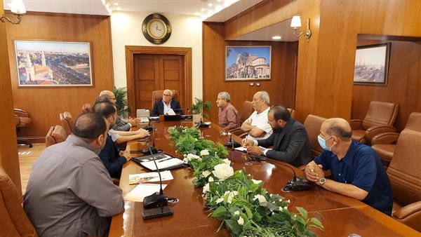 محافظ بورسعيد خلال