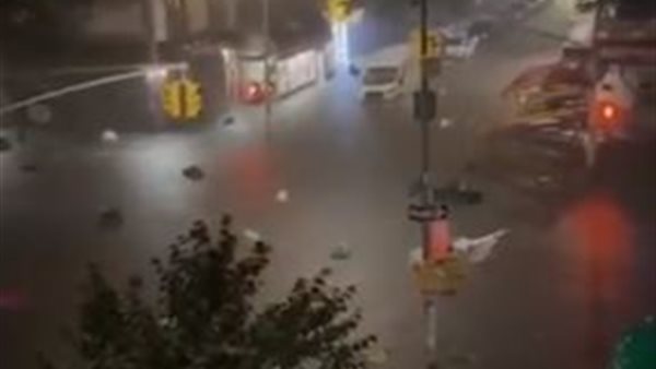 السيول تجتاح شوارع