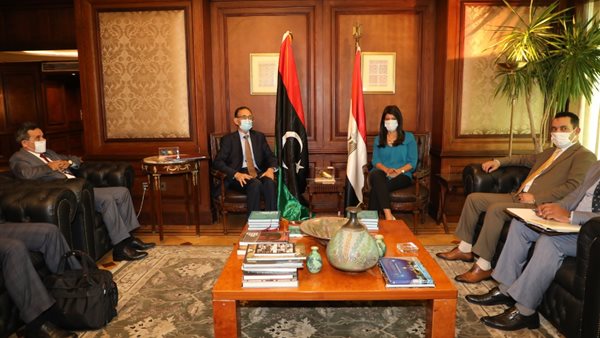 بحث ترتيبات اللجنة