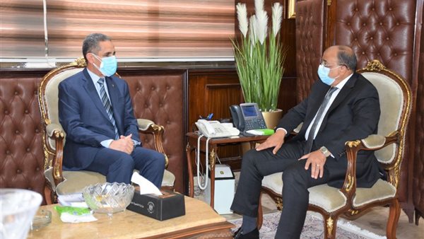 لقاء الوزير بمحافظ