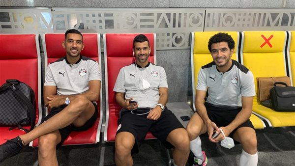 منتخب مصر فى المطار