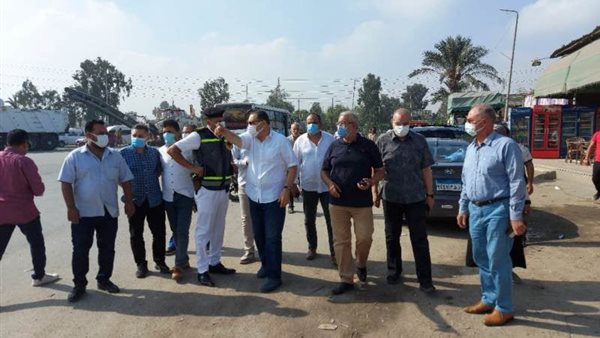 محافظ الشرقية خلال