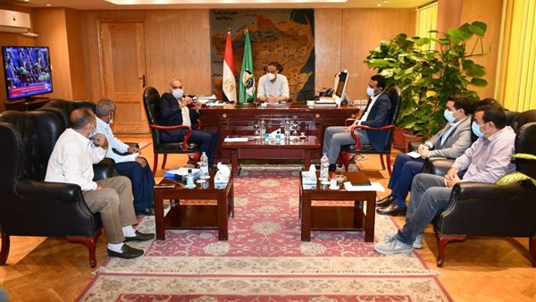 اجتماع محافظ الفيوم