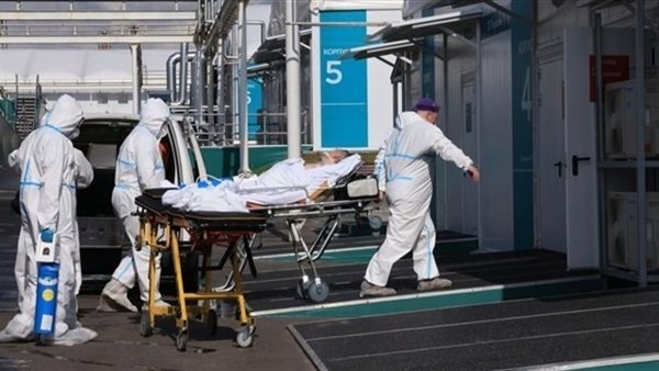 فيروس كورونا يتفشى