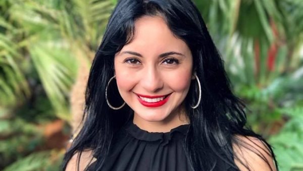 نسمة عبد العزيز 