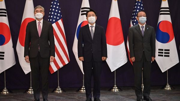 المسؤولين الثلاثة-أرشيف