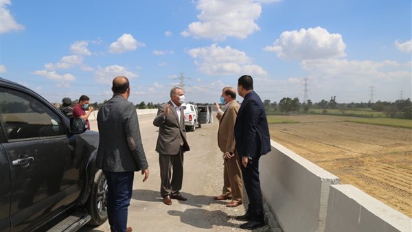 محافظ كفر الشيخ خلال