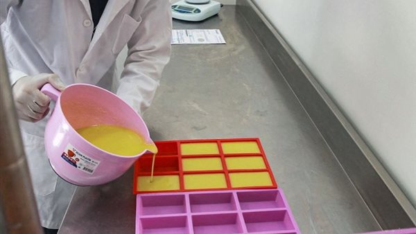 أثناء صناعة الصابون