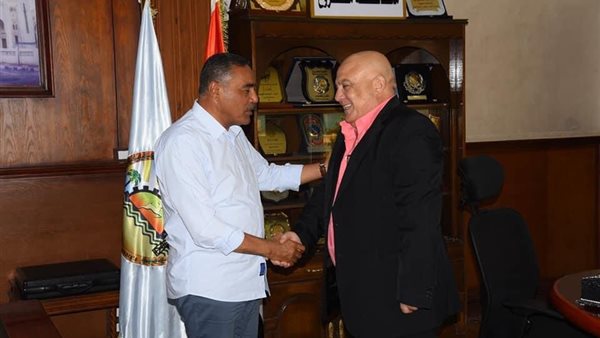 استقبال المحافظ 