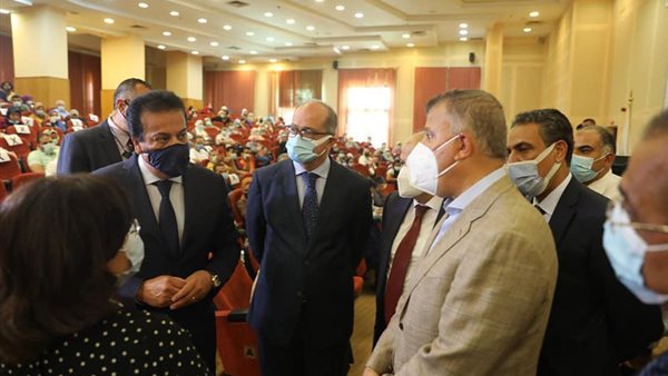 جولة وزير التعليم