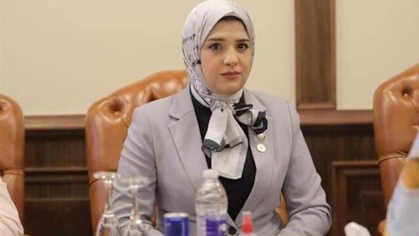 النائبة غادة قنديل