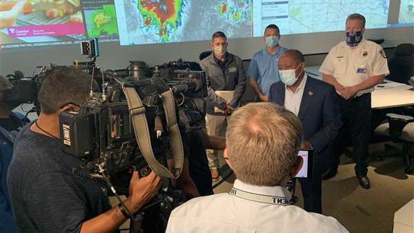 سيلفستر ترنر يتابع