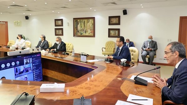 عمرو طلعت وزير الاتصالات