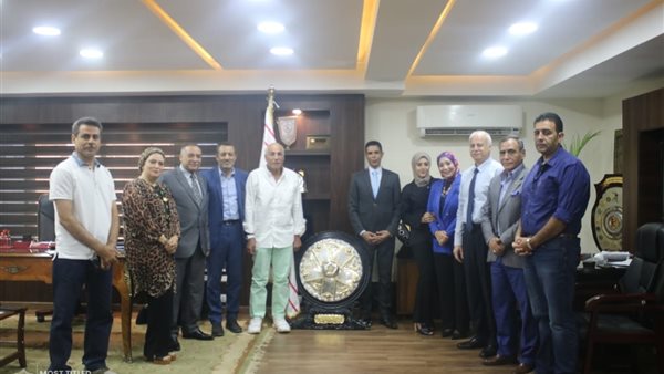 جانب من زيارة الوفد