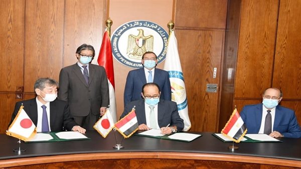 جانب من مراسم التوقيع