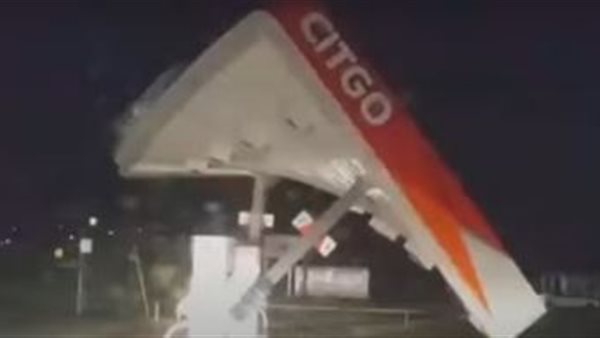 سقوط محطة البنزين