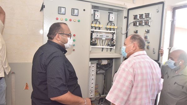 محافظ اسيوط خلال