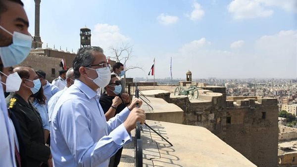 وزير الاثار خلال