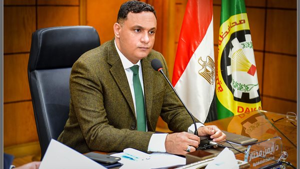  الدكتور أيمن مختار