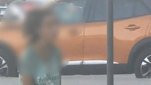 الفتاة الجامعية