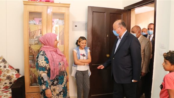 محافظ القاهرة خلال