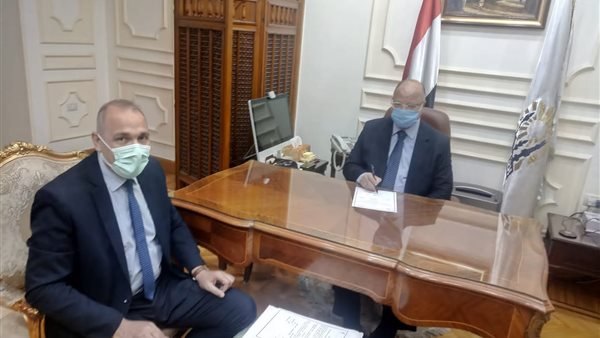 محافظ القاهرة ومحمد