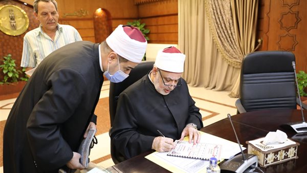 الدكتور محمد الضويني،