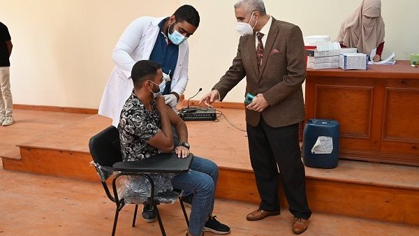 رئيس جامعة الفيوم