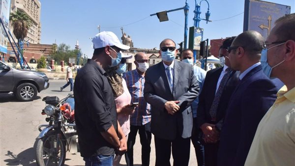 محافظ اسيوط خلال