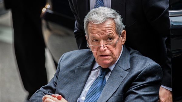 دينيس هاسترت