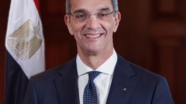 الدكتور عمرو طلعت