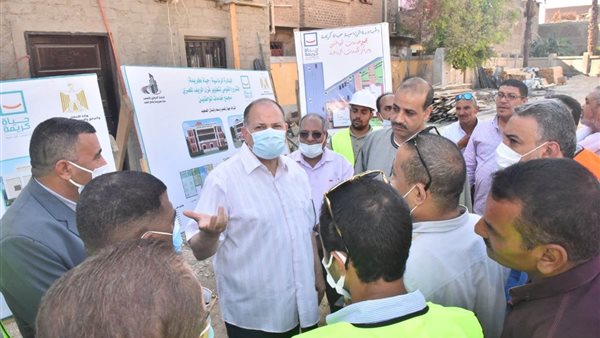 محافظ اسيوط خلال