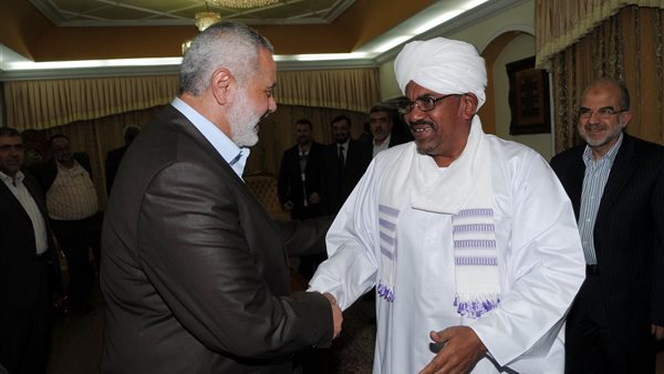 عمر البشير واسماعيل