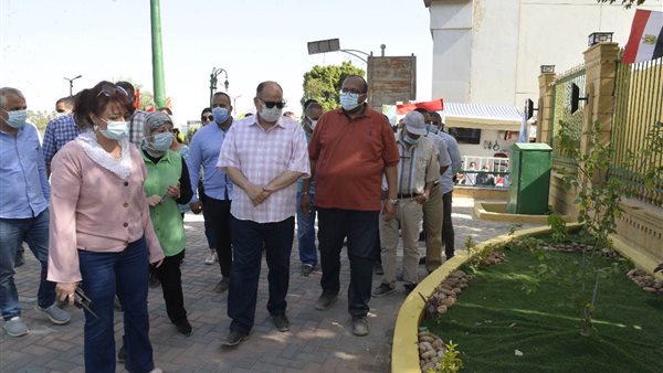 محافظ اسيوط خلال