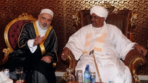 عمر البشير واسماعيل