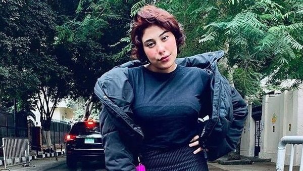 منة عبد العزيز 