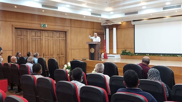 اجتماع محافظ بورسعيد