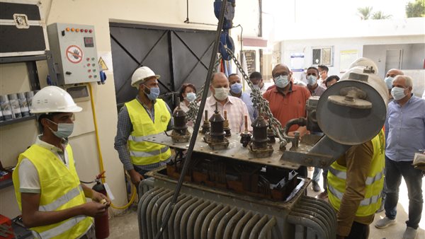 محافظ اسيوط خلال