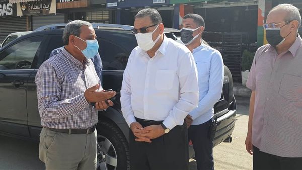 محافظ الشرقية خلال