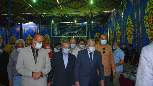 محافظ المنيا خلال