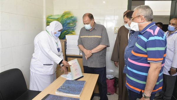 محافظ اسيوط خلال