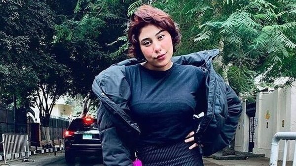 منة عبد العزيز