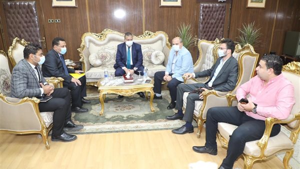 محافظ المنوفية خلال