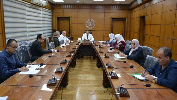 محافظ الدقهلية خلال