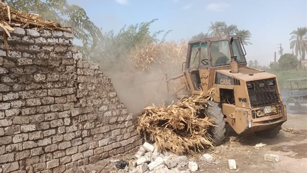 جانب من عمليات الازالة