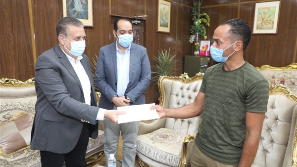 محافظ المنوفية يكرم