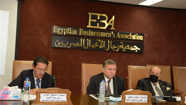 هشام توفيق وزير قطاع