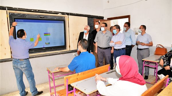 محافظ الغربية خلال