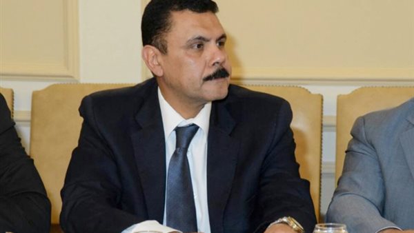 الدكتور أحمد أبو