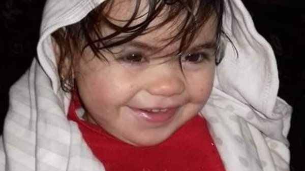 الطفلة منار